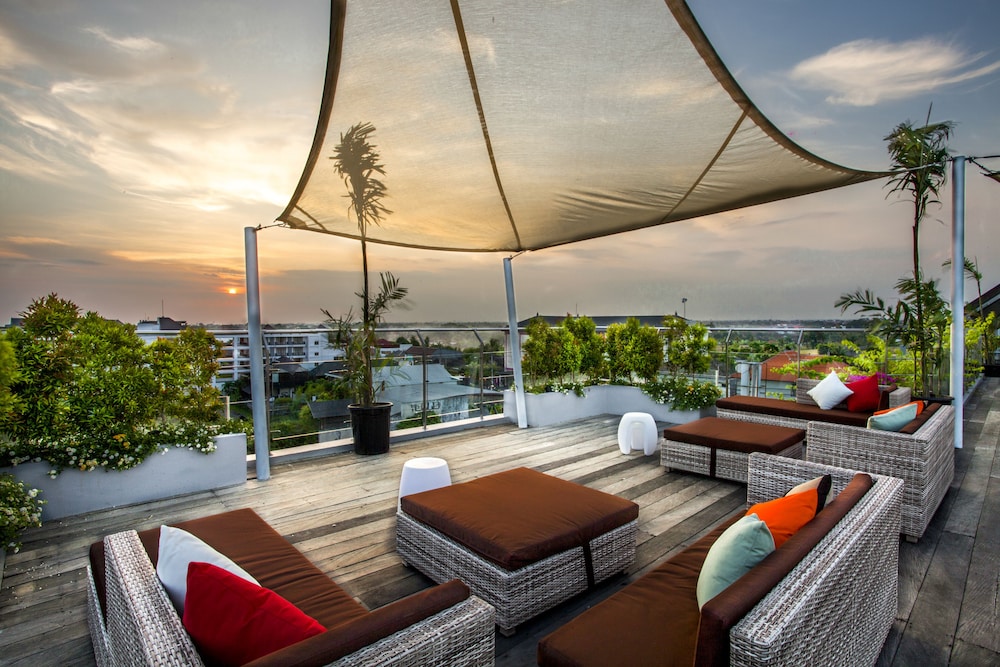 Daun Bali Seminyak 45/64