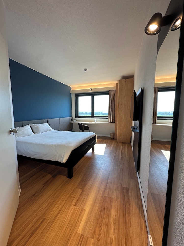Ibis Roma Fiera 13/50