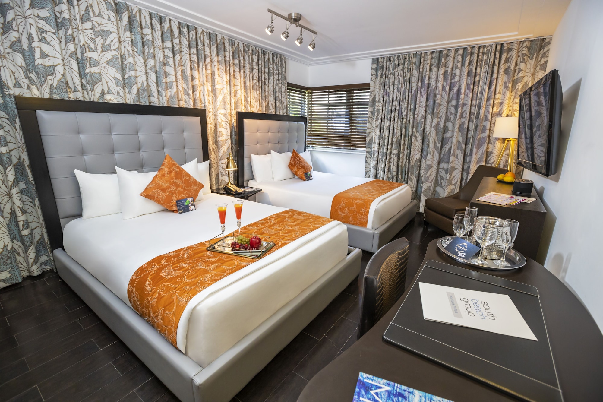 CLASSIC, 2 QUEEN BEDS