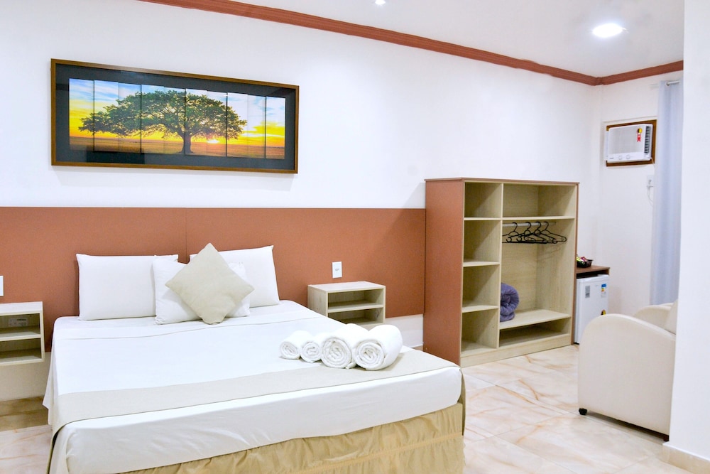 Economy, Family, 1 Double and 3 Single Beds