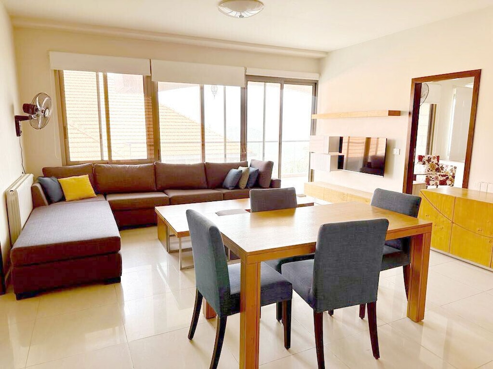 ONE TO ONE HOTEL 34/53
