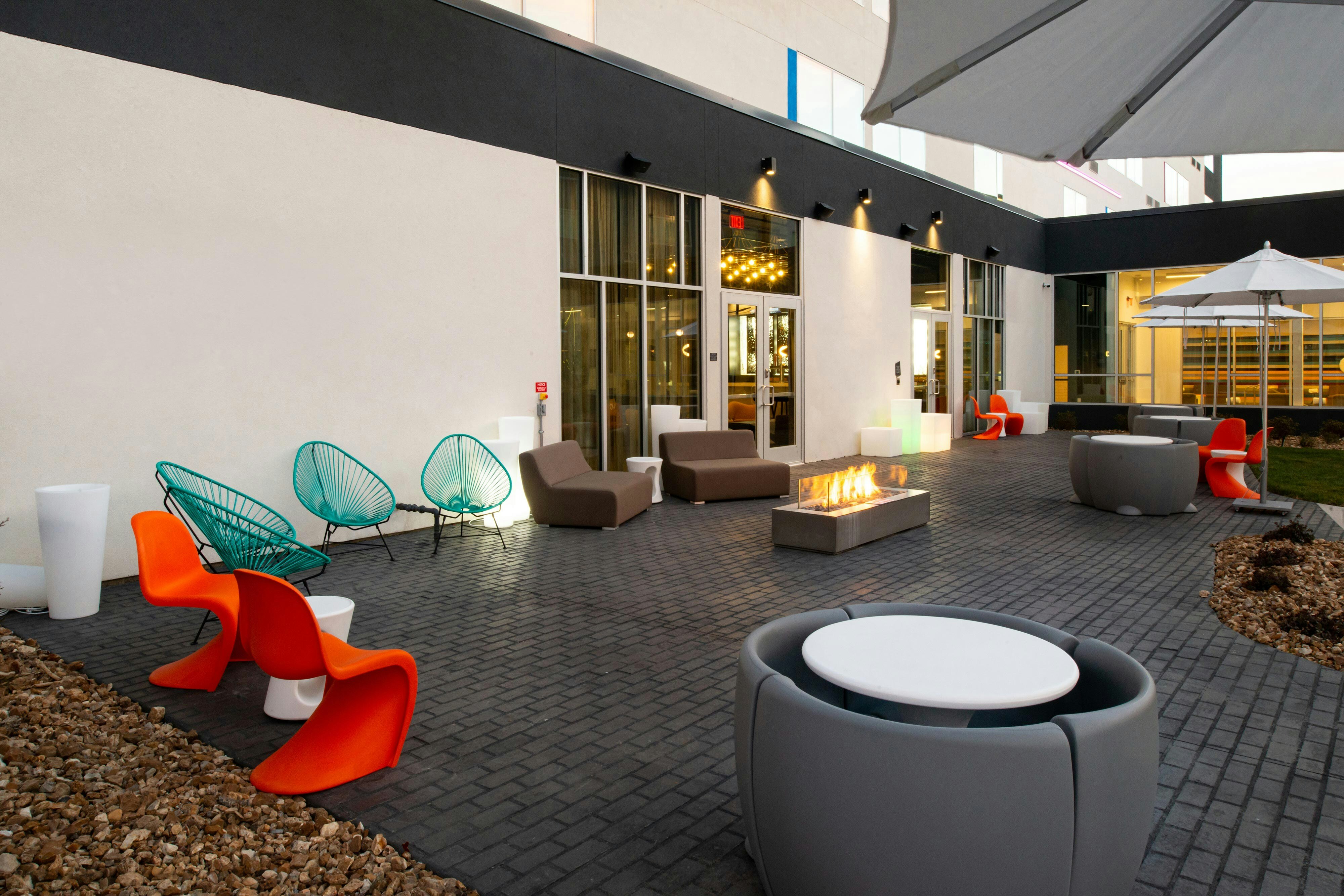 Aloft North Kansas City 34/34