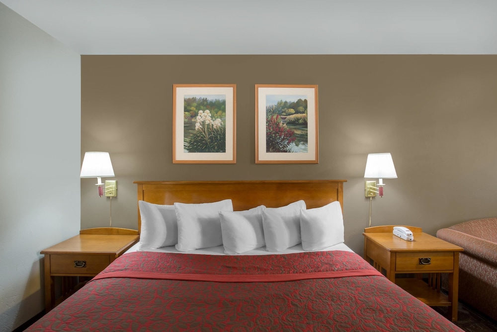 Days Inn Provo 7/25