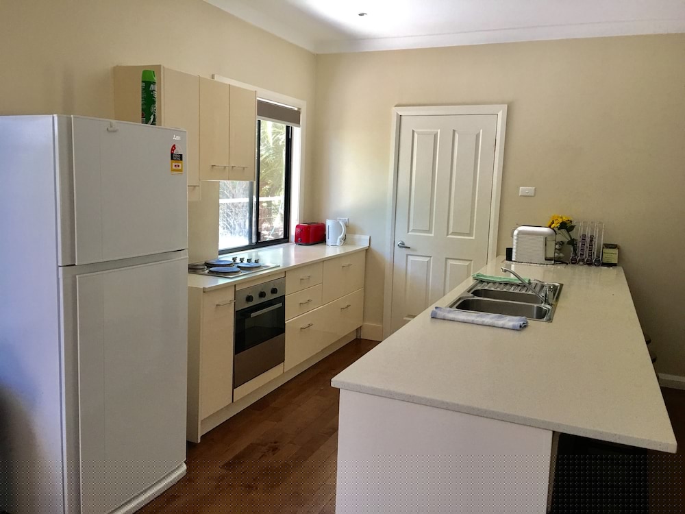 HILLVIEW FARMSTAY 21/65