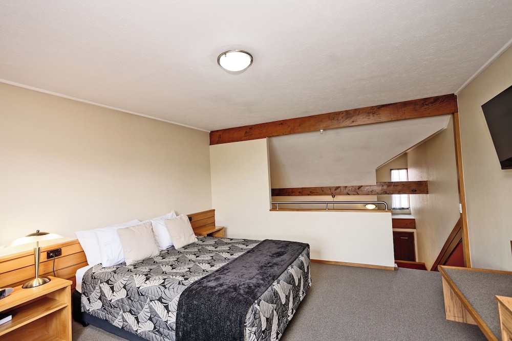 Balmoral Lodge Motel 24/59
