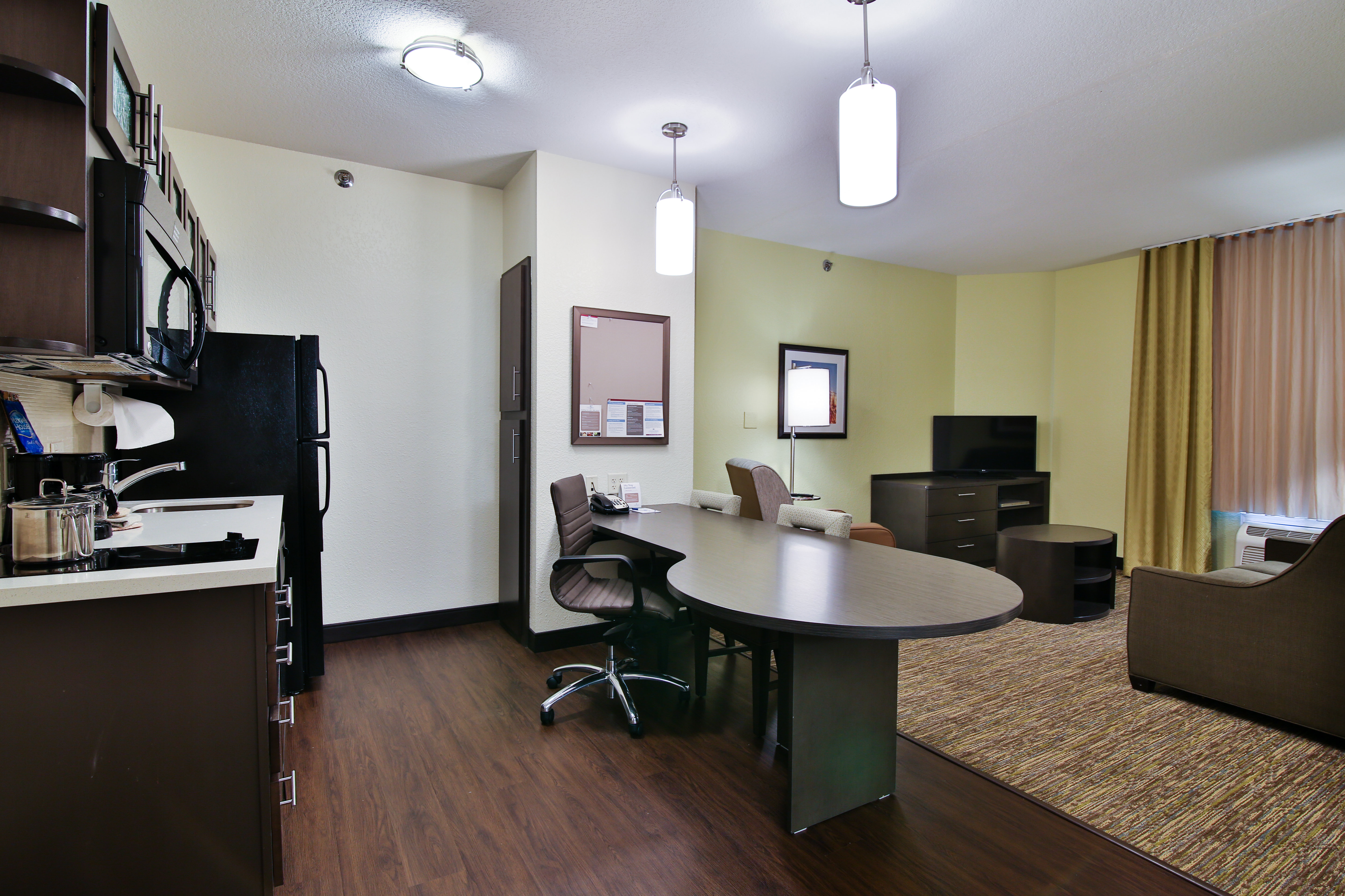 Candlewood Suites Bismarck 46/51