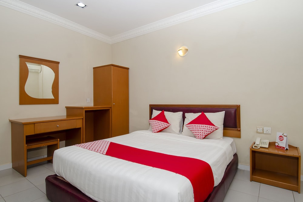 Halim Hotel 8/38