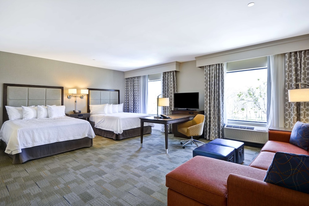 Hampton Inn Suites Dallas Plano East Tx 22/76