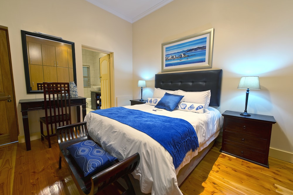 Aquamarine Guest House 12/73
