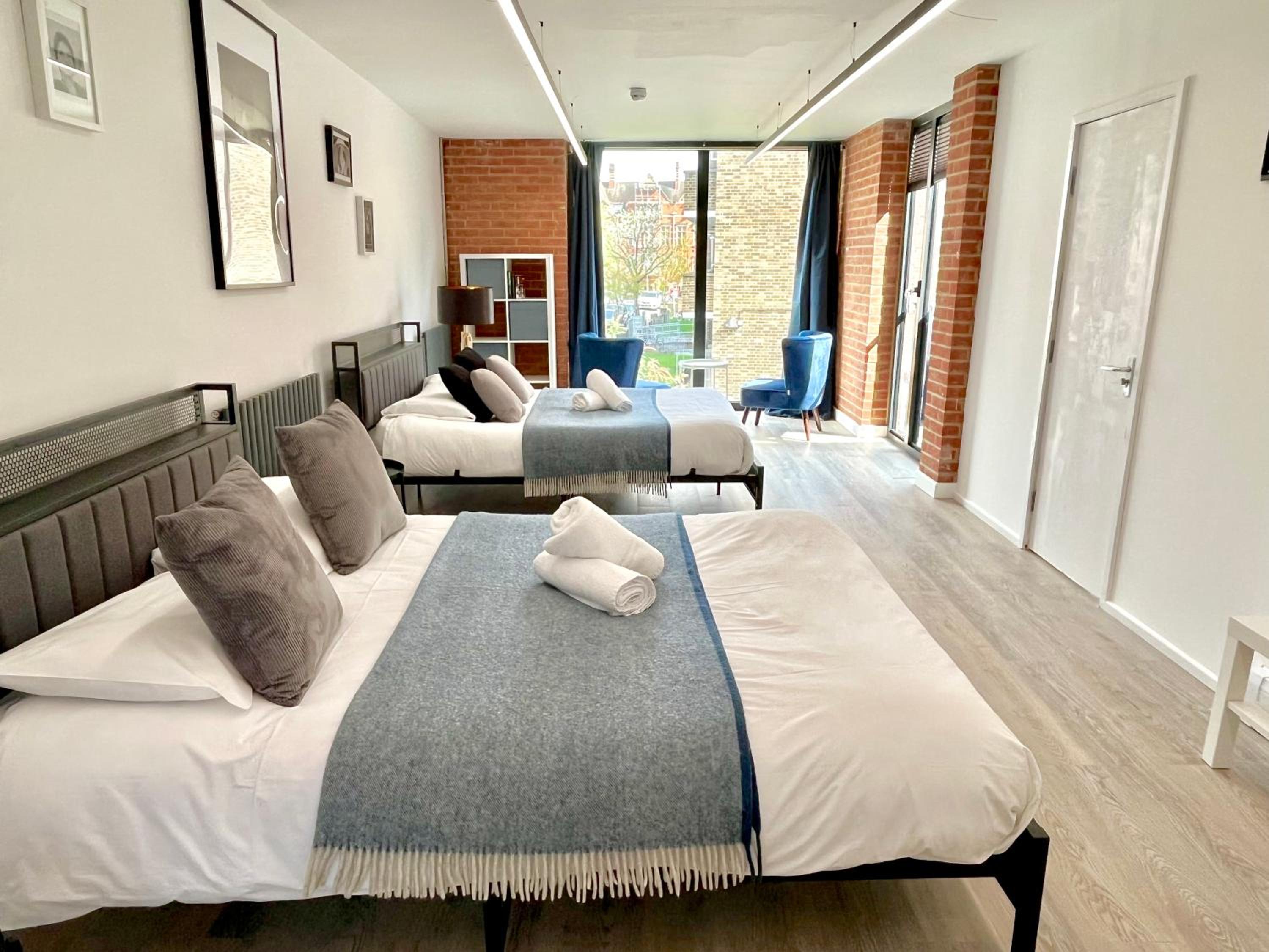 Shoreditch Apartments by PrimeCityHosts 9/37