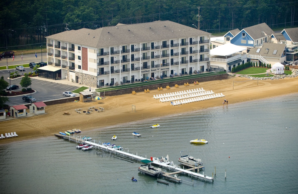 Parkshore Resort 46/54