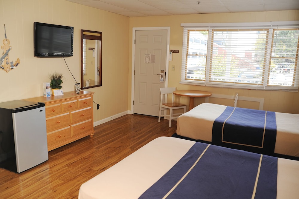 Grand Beach Inn 26/39