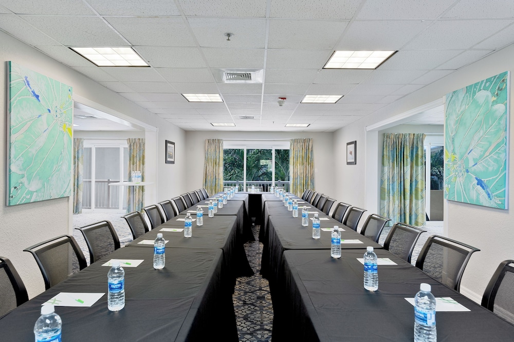 The Grand Caymanian Resort 51/61