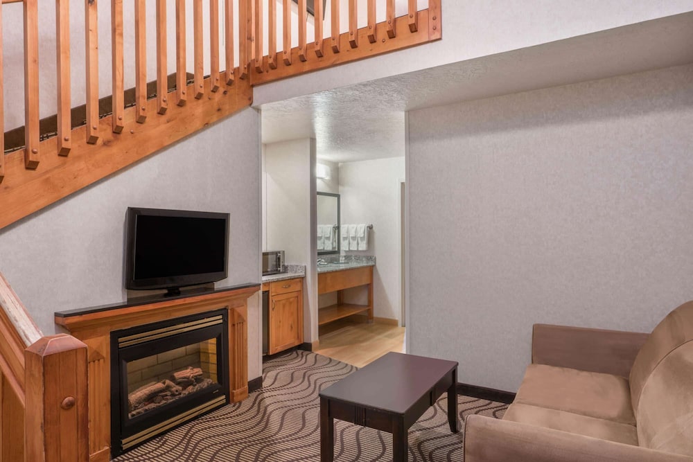 La Quinta Inn and Suites by Wyndham Idaho Falls/Ammon 34/54
