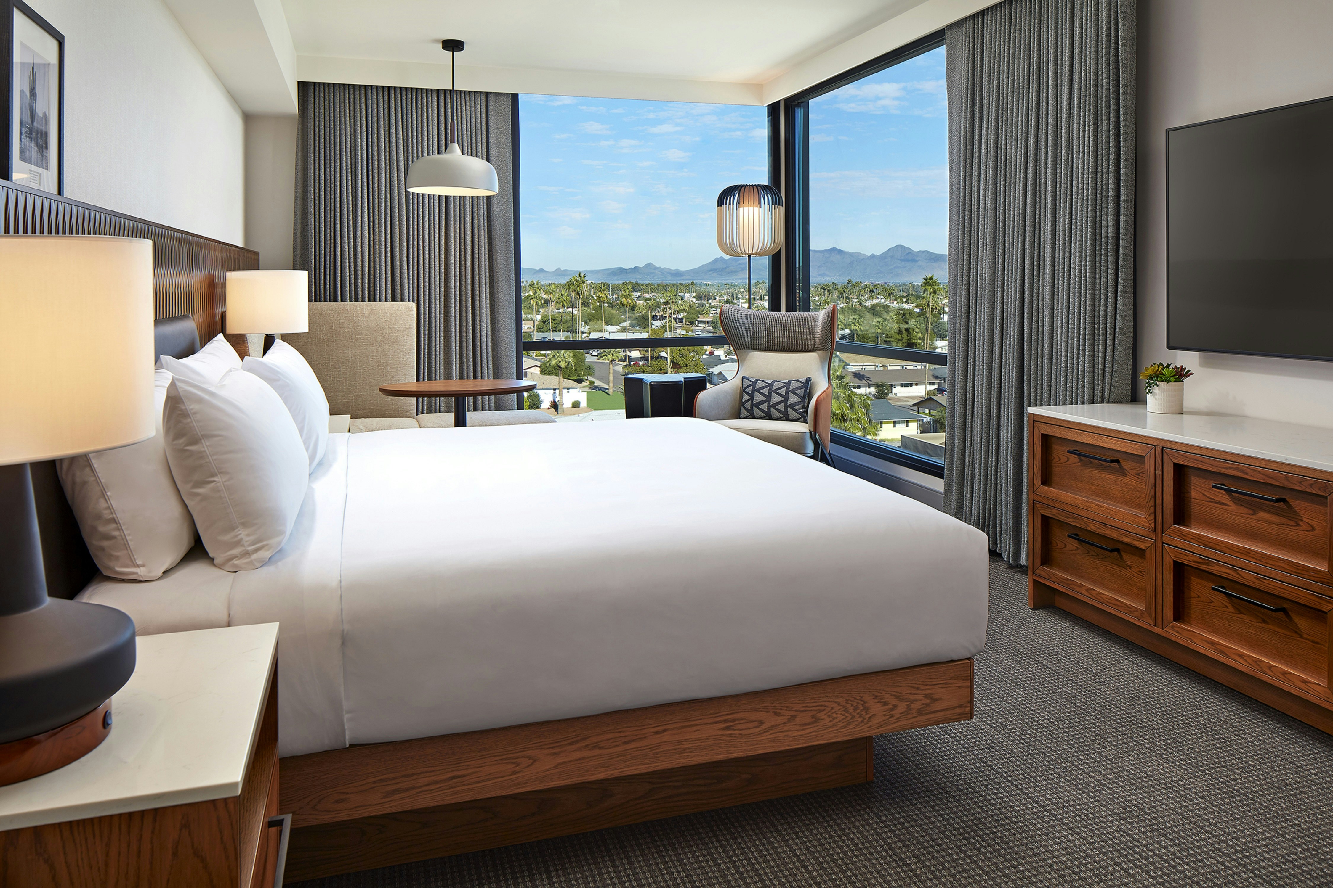 1 Bedroom, Pinnacle, Suite, King Bed