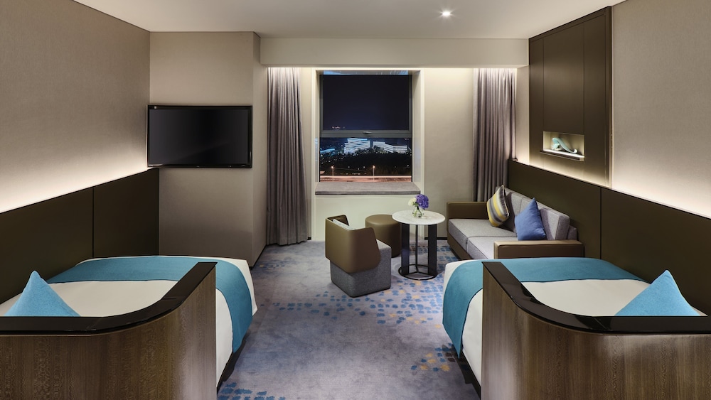 Crowne Plaza Wuhan Development Zone 45/82