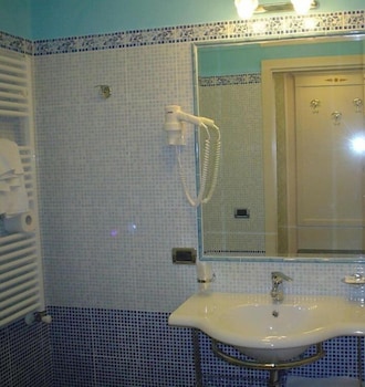 Hotel Dina 53/53