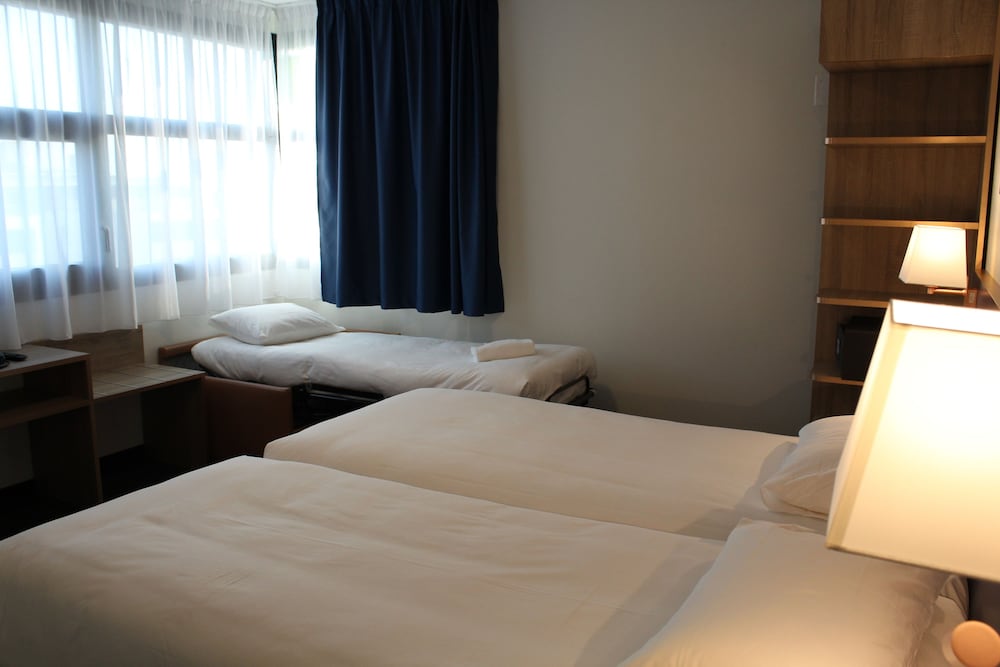 K Hotel 6/49