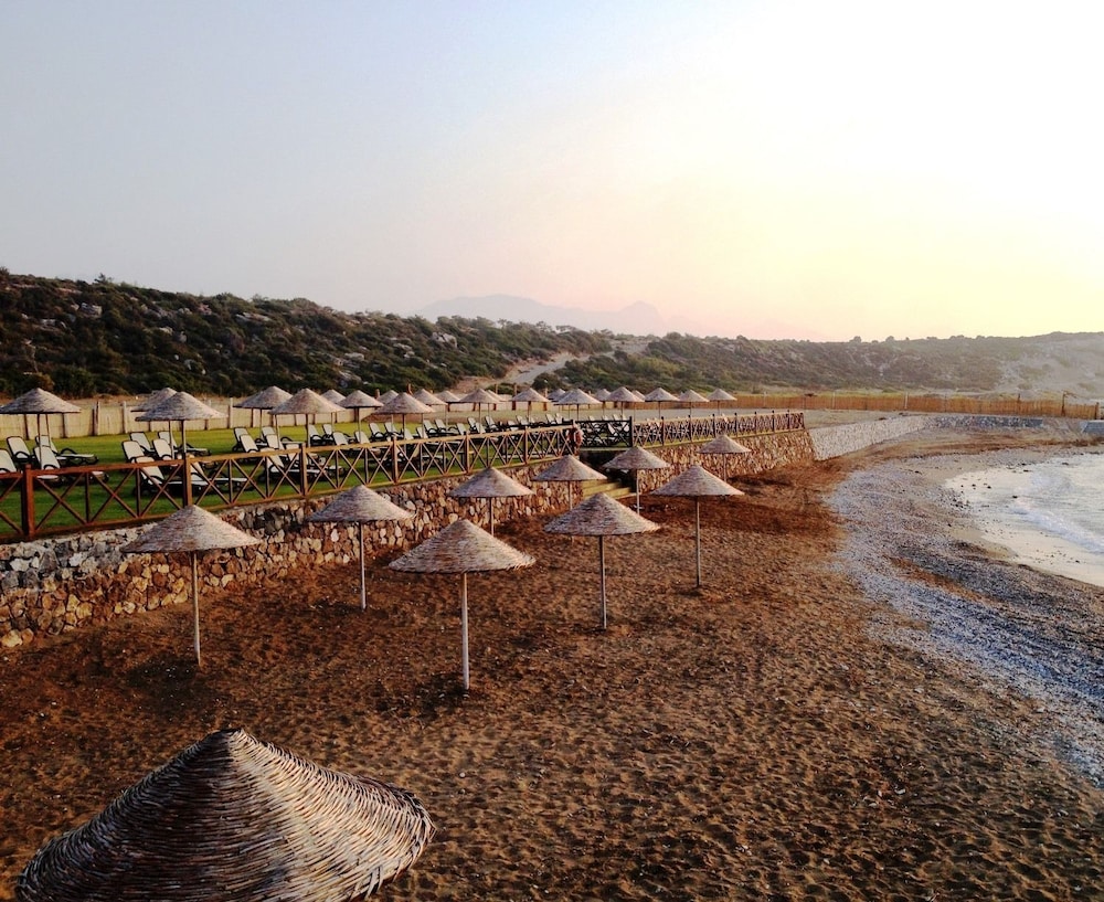 Korineum Golf & Beach Resort 23/33
