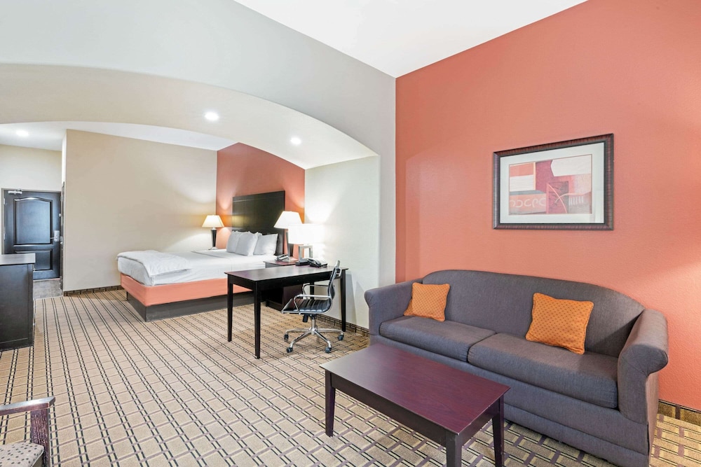 La Quinta Inn & Suites by Wyndham McAlester 29/45