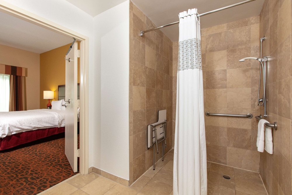 Hampton Inn And Suites Jacksonville Airport 15/42
