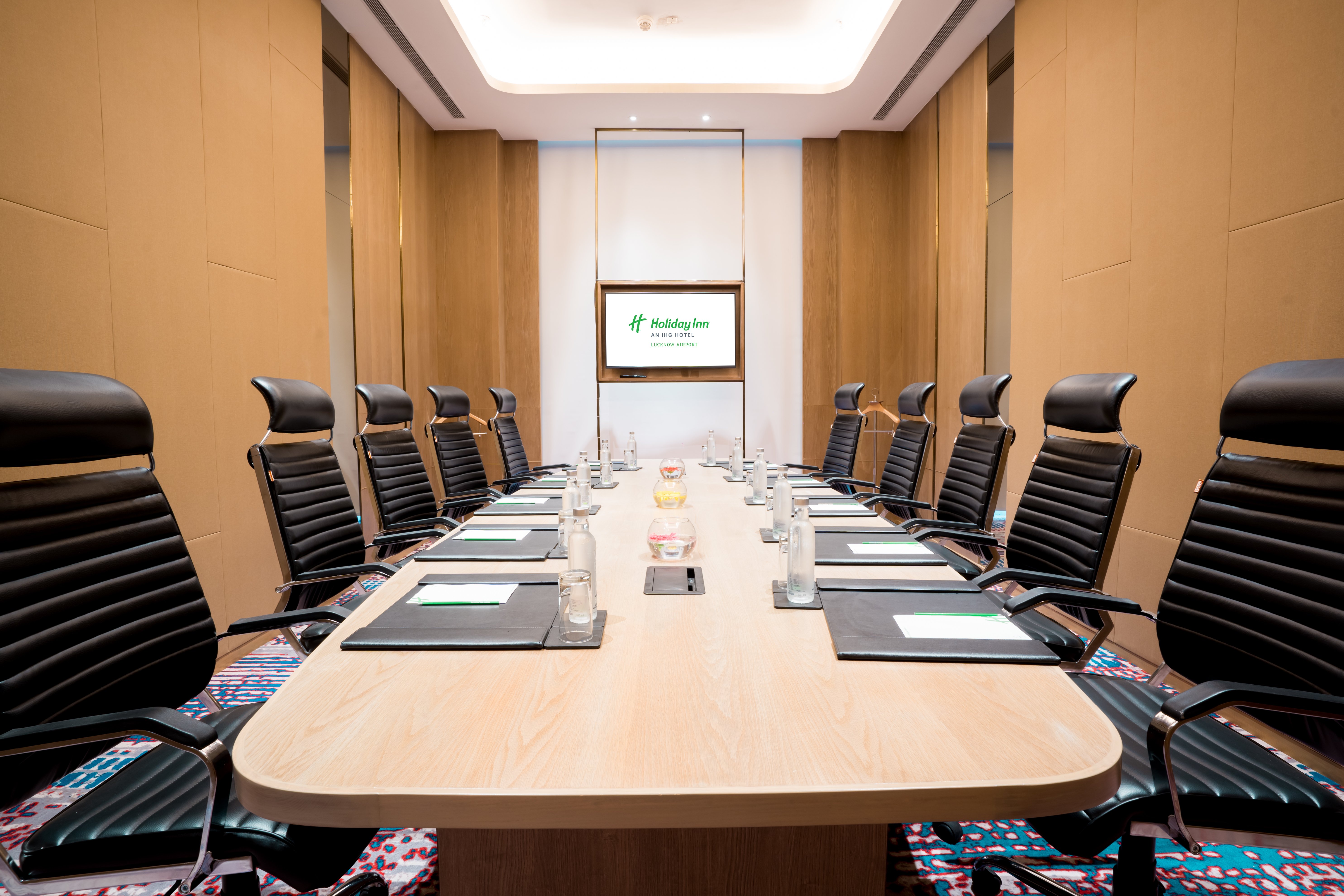 Holiday Inn Lucknow Airport 38/54