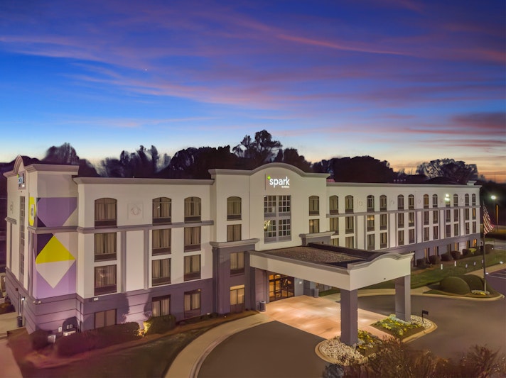 Spark by Hilton Charlotte Tyvola I-77 2/46