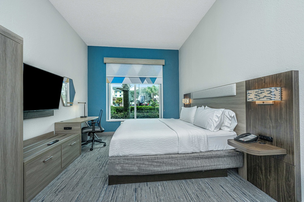 Holiday Inn Express Hotel And Suites Charleston Arpt Conv Ctr Area 23/67