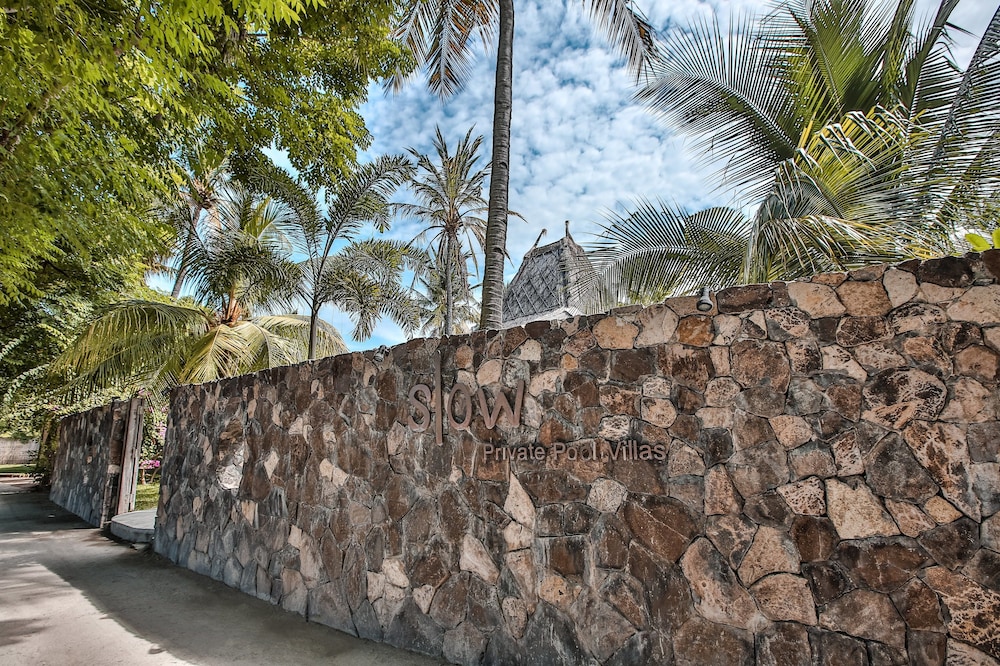 Slow Private Pool Villas 32/40