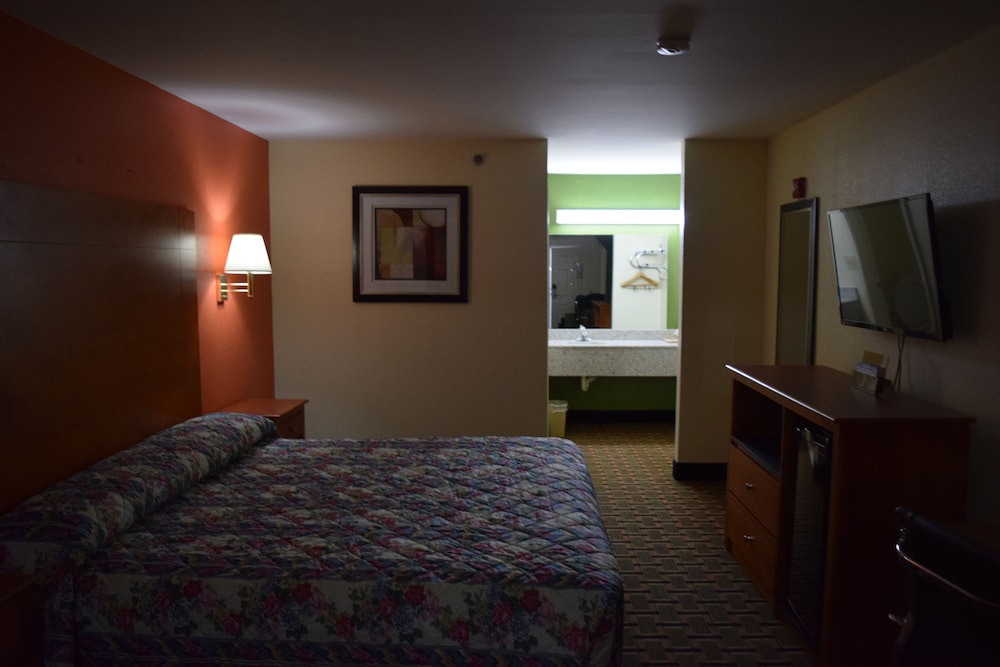 Royal Inn Douglasville 20/28