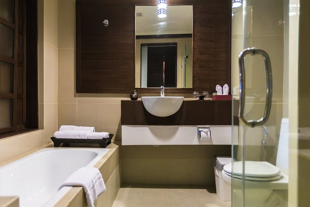 Movenpick Suriwongse Hotel Chiang Mai 70/70