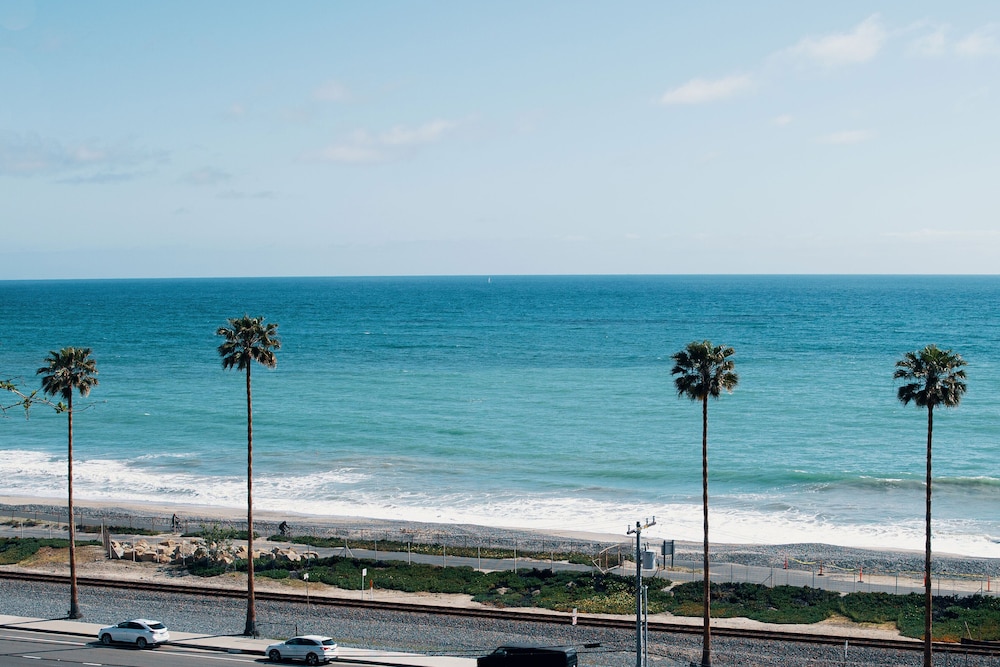Capistrano Seaside Inn 47/50