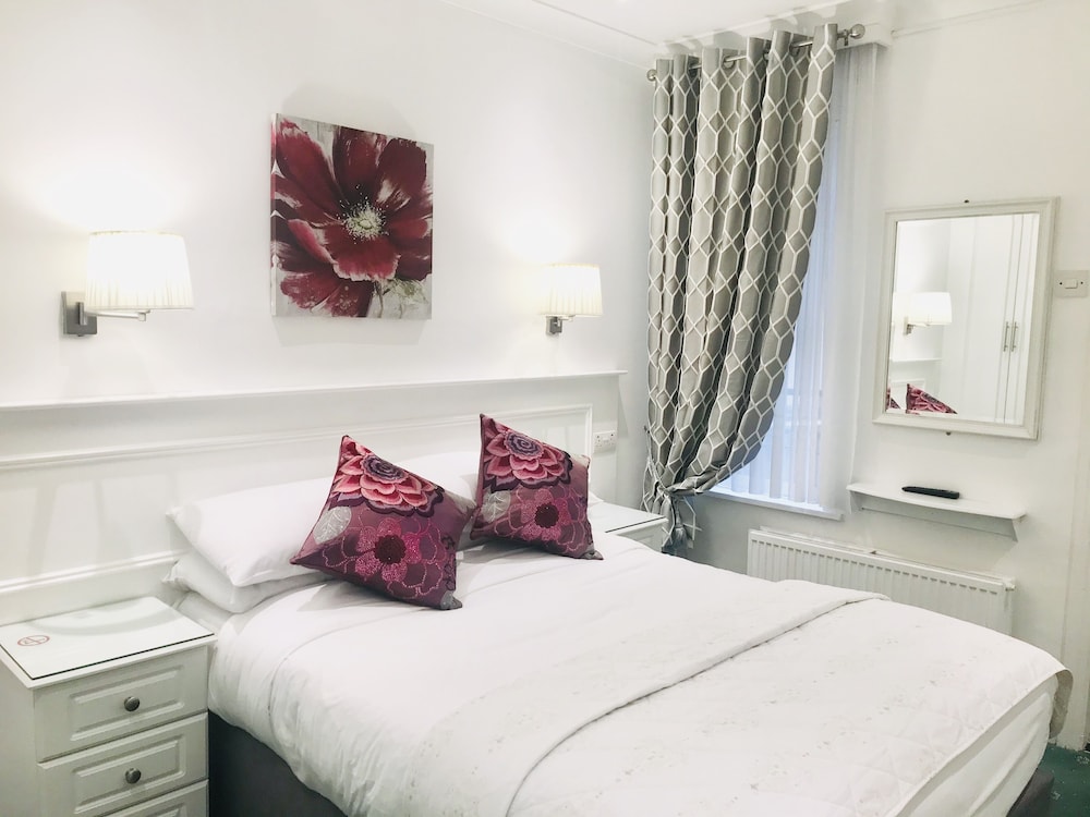 Dergvale Hotel 20/75