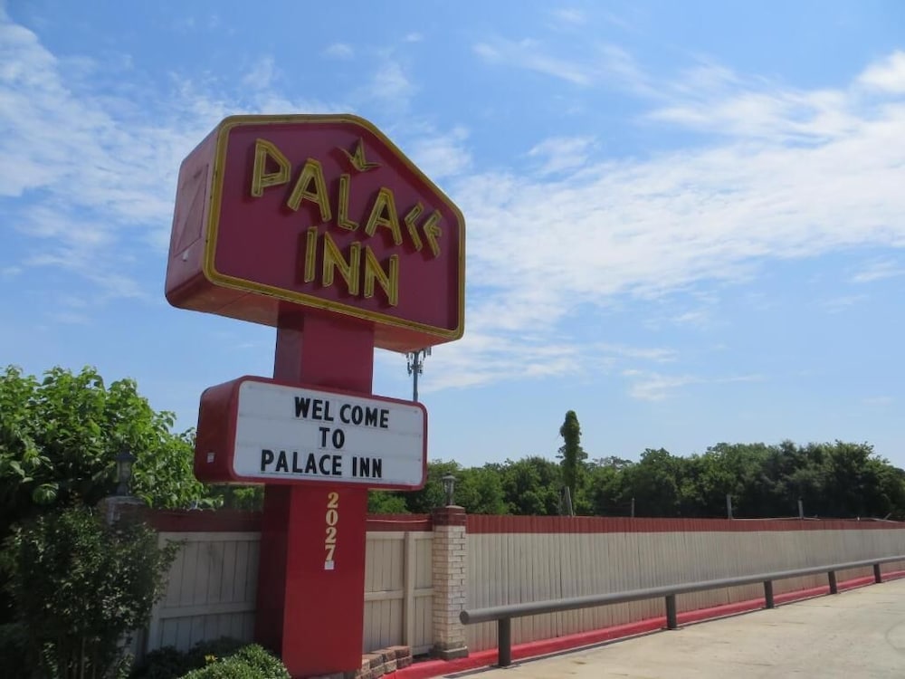 Palace Inn Wayside 5/30