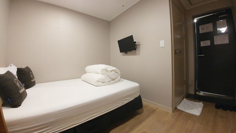 DELUXE, SINGLE, SINGLE BED