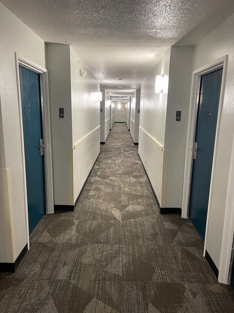 Motel6 Caseyville, IL 11/64