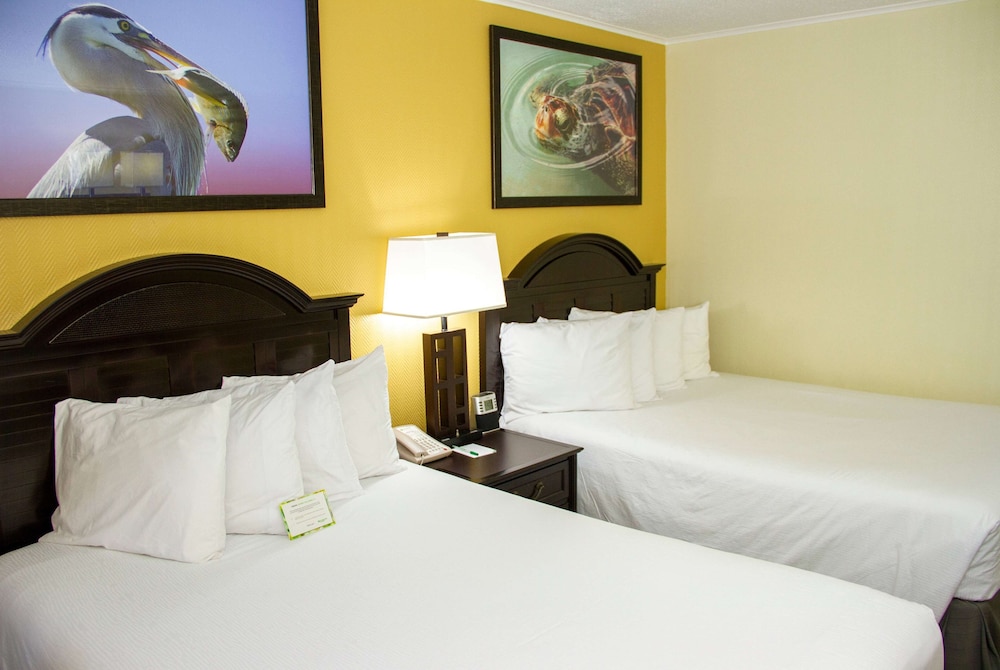 Wyndham Garden Fort Walton Beach Destin 16/55