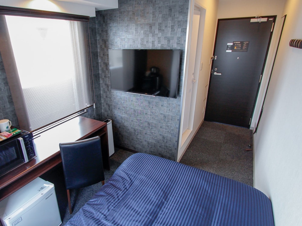 Hotel Livemax Kobe Sannomiya 24/28