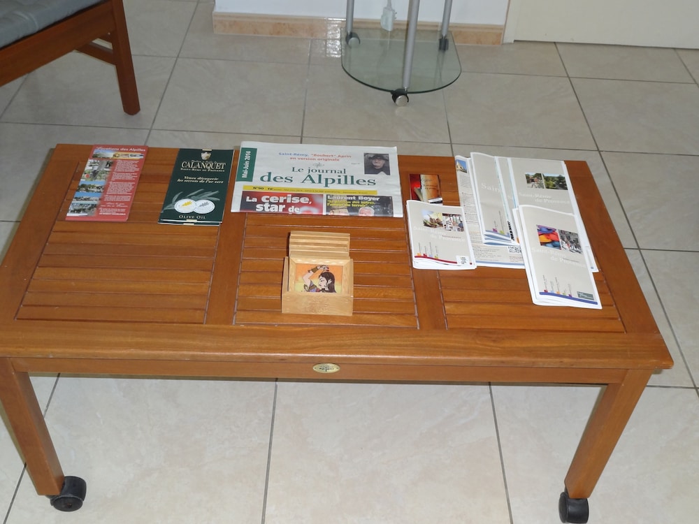 Locations Des Alpilles 1/50