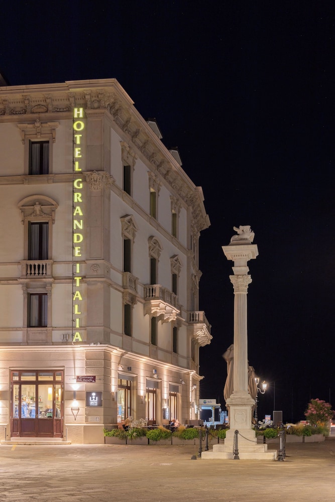 Hotel Grande Italia 3/119