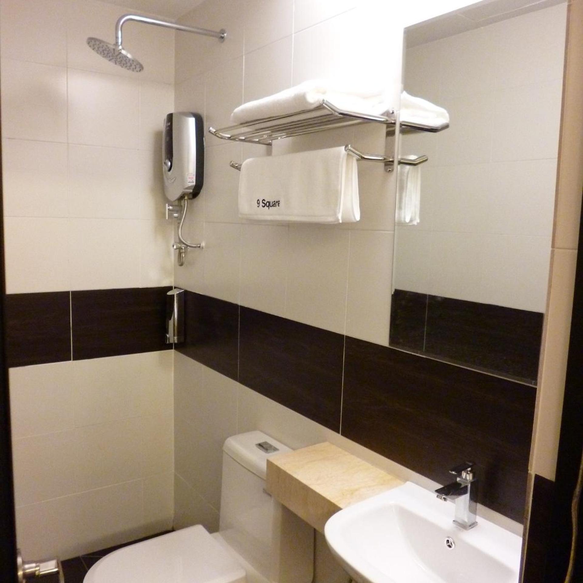 9 Square Hotel - Bangi 43/45