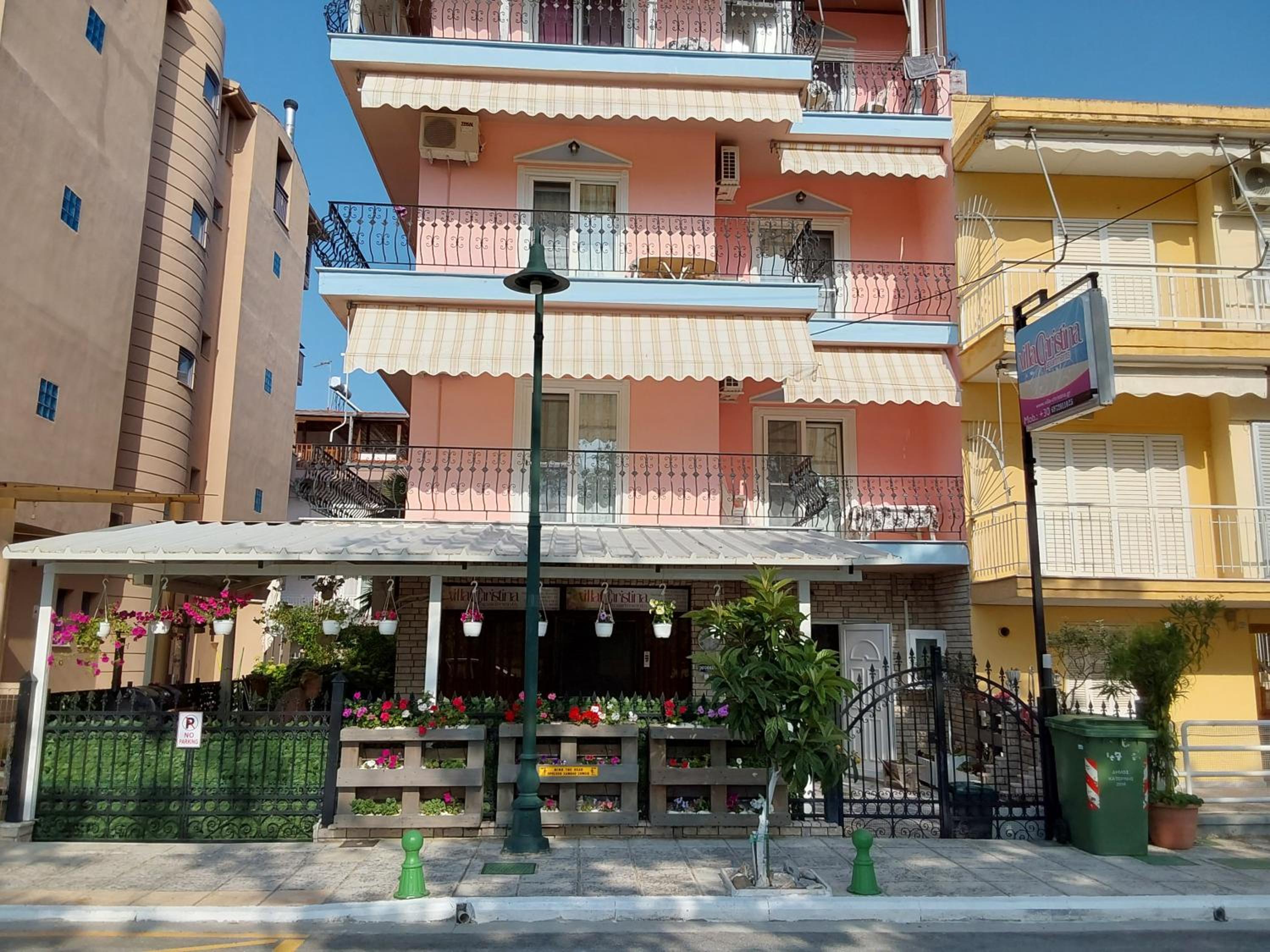 Christina Hotel 3/50