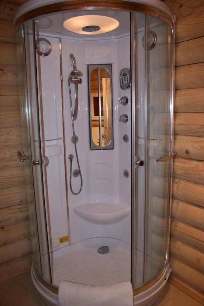 Bcc Loch Ness Log Cabins 14/46