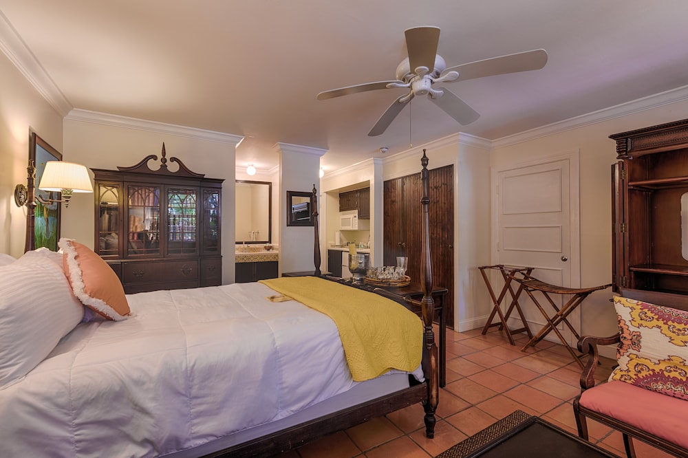 The Caribbean Court Boutique Hotel 26/83