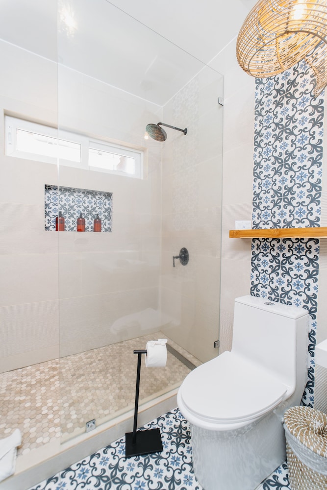 The Beach House Boutique Hotel 49/49