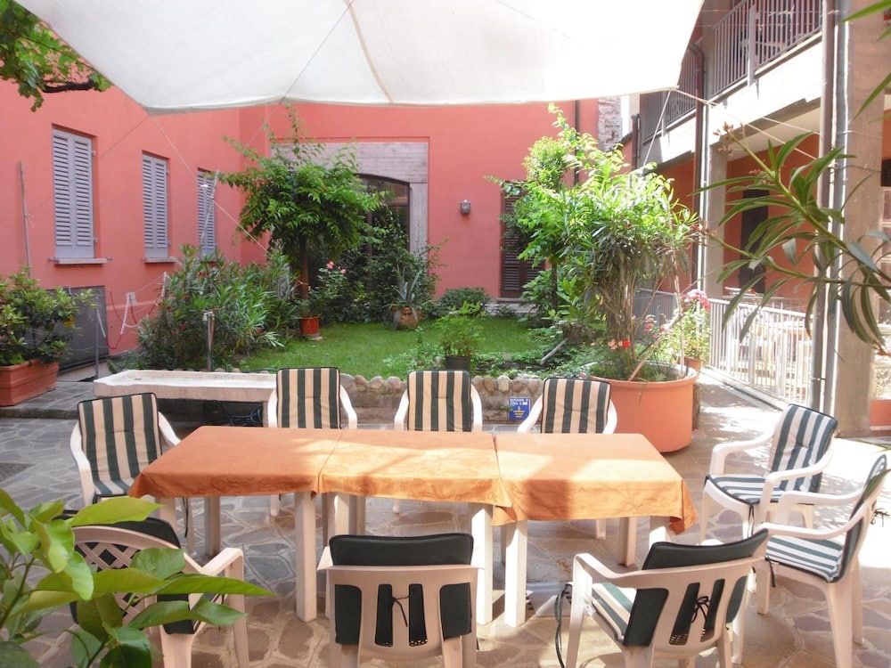 ALBERGO BIANCHI STAZIONE 39/50