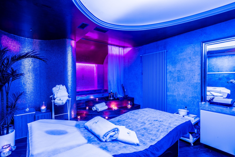 A11 Apartments & Spa Dermique 20/50