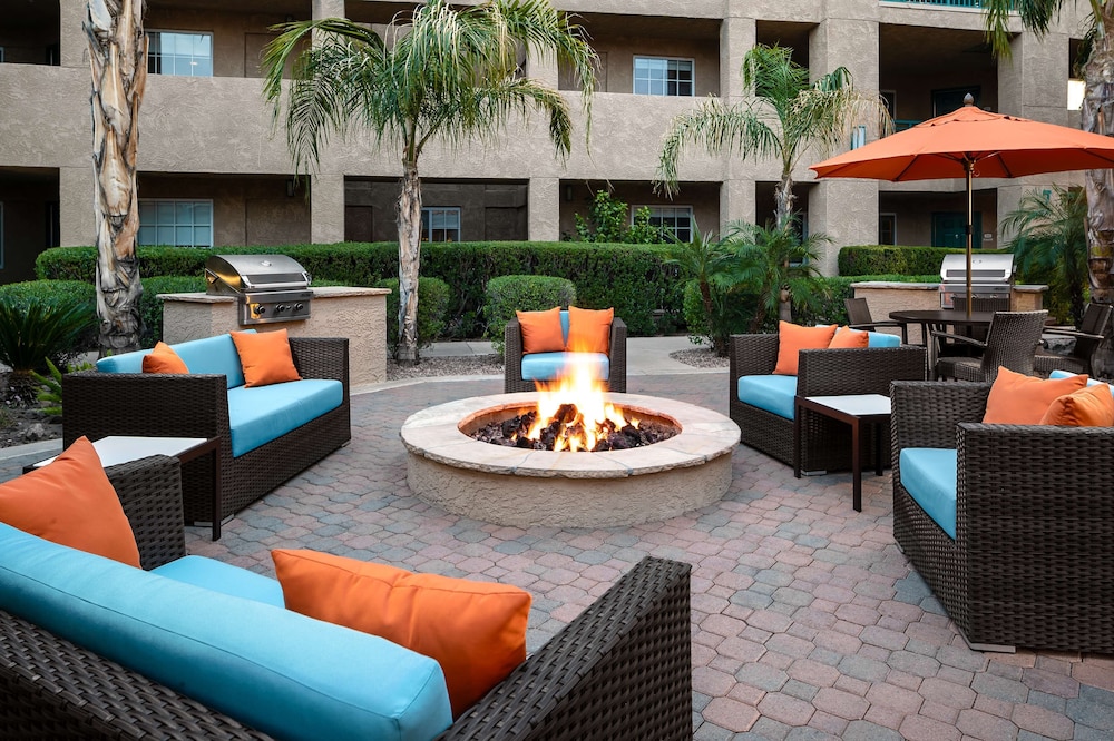 Hyatt House Scottsdale Old Town 35/56