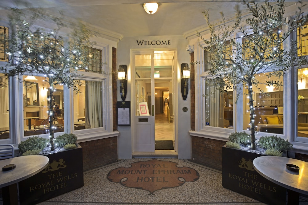 Royal Wells Hotel 46/71