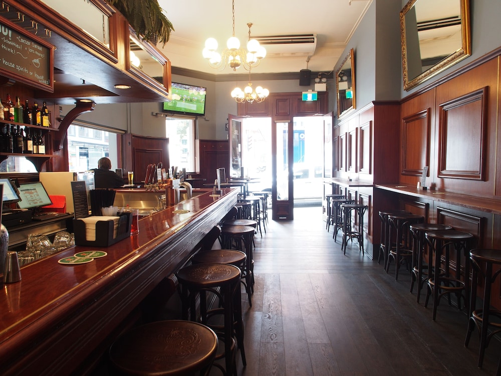 WYNYARD HOTEL 32/36